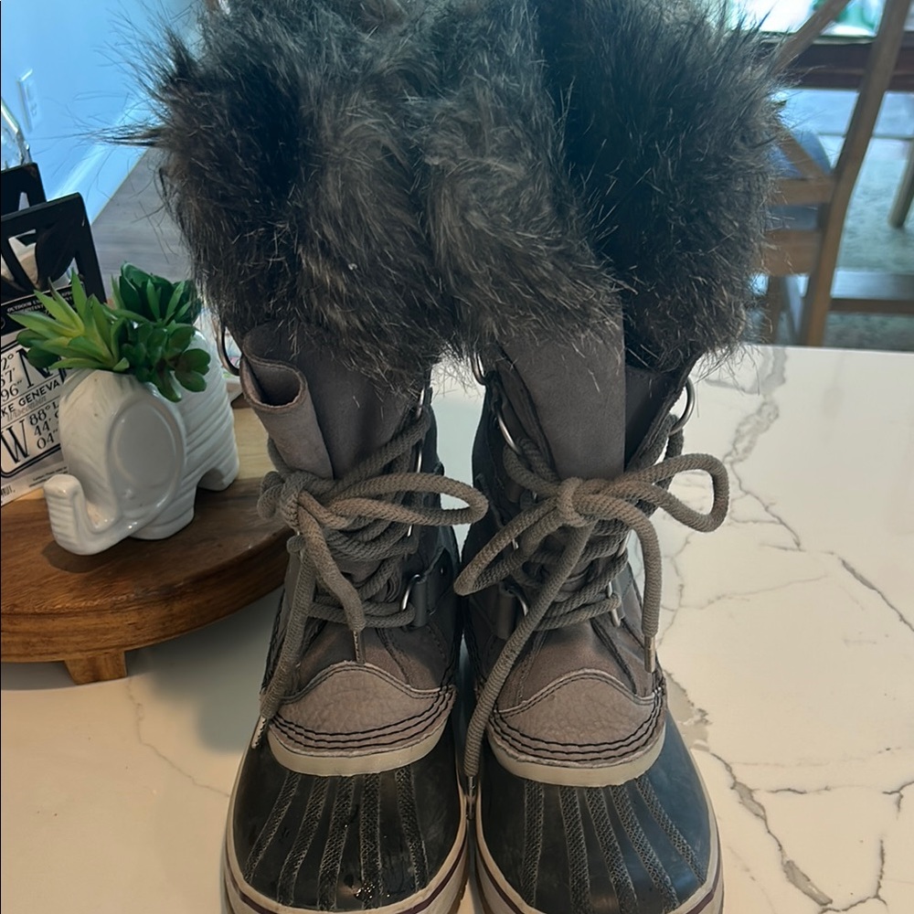 Sorel Black and Gray Winter Boots